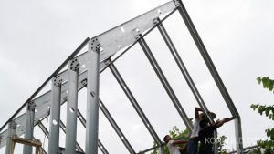 The architectural home of this prefabricated building, utilities an aluminium frame.